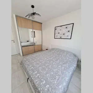 saint-raphael-bel-appartement-en-centre-ville.fr-provencehotel.com/